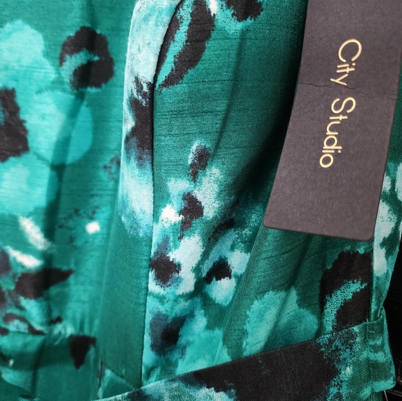 Junior's Floral-Print Open-Back Gown by City Studio - Picture 4 of 5